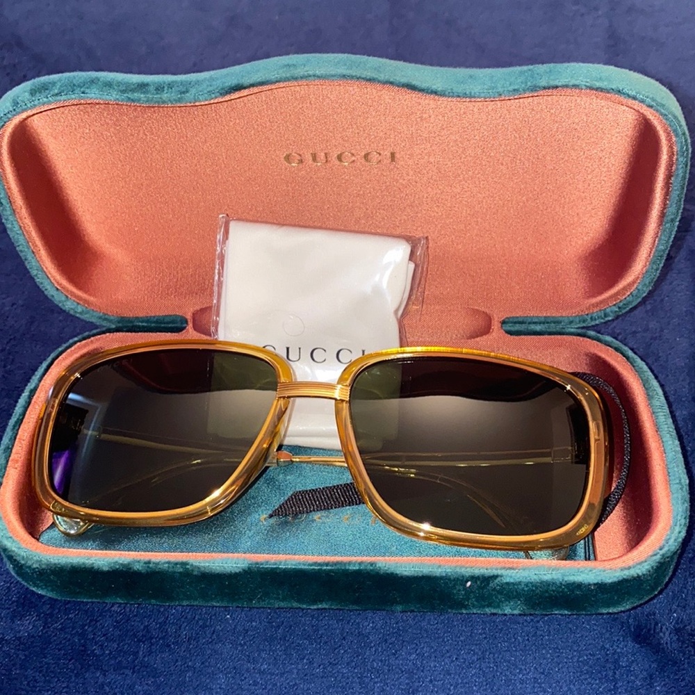 Gucci Sunglasses - Picture 4 of 4